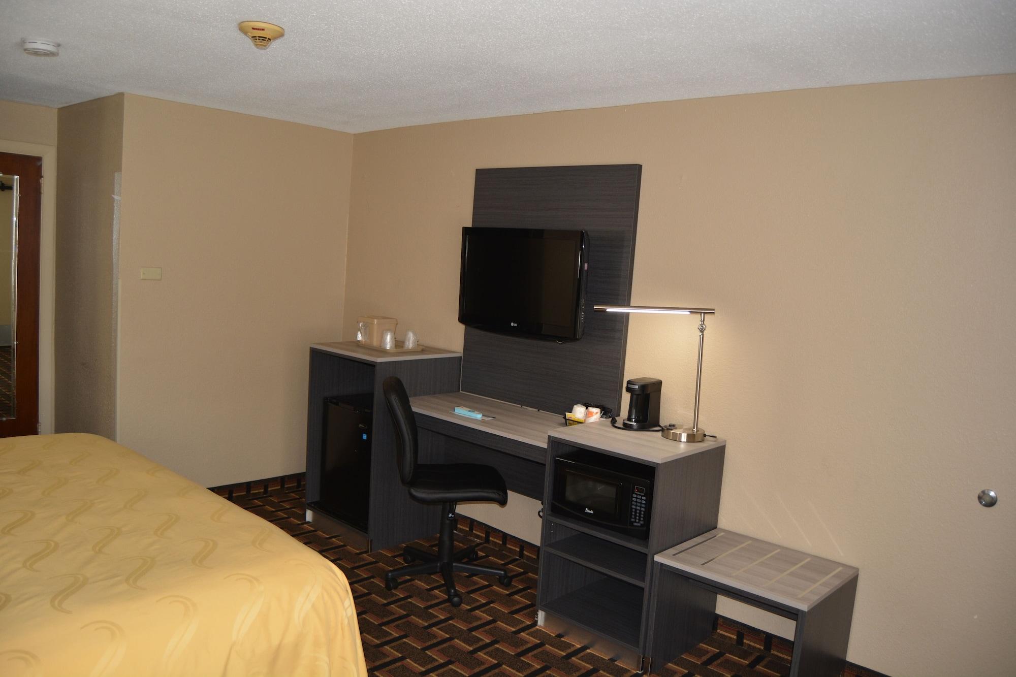 Quality Inn Raynham - Taunton Extérieur photo