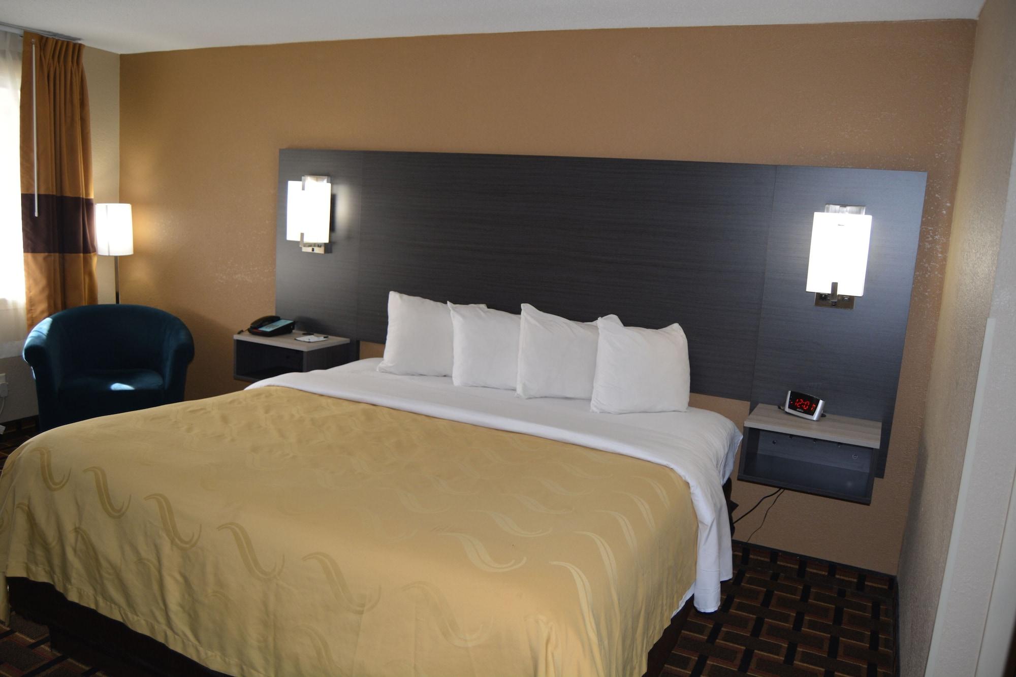 Quality Inn Raynham - Taunton Extérieur photo