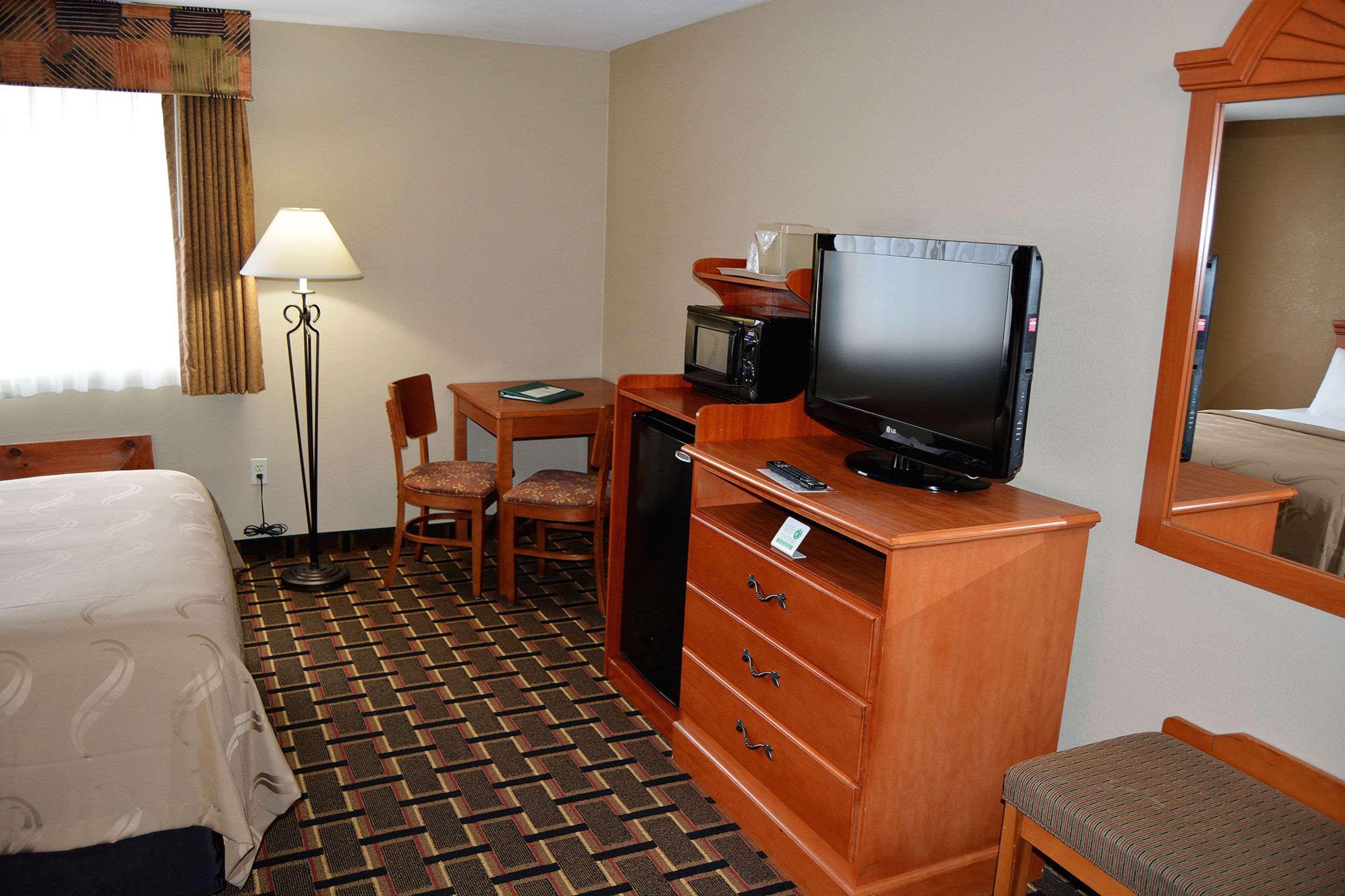 Quality Inn Raynham - Taunton Extérieur photo