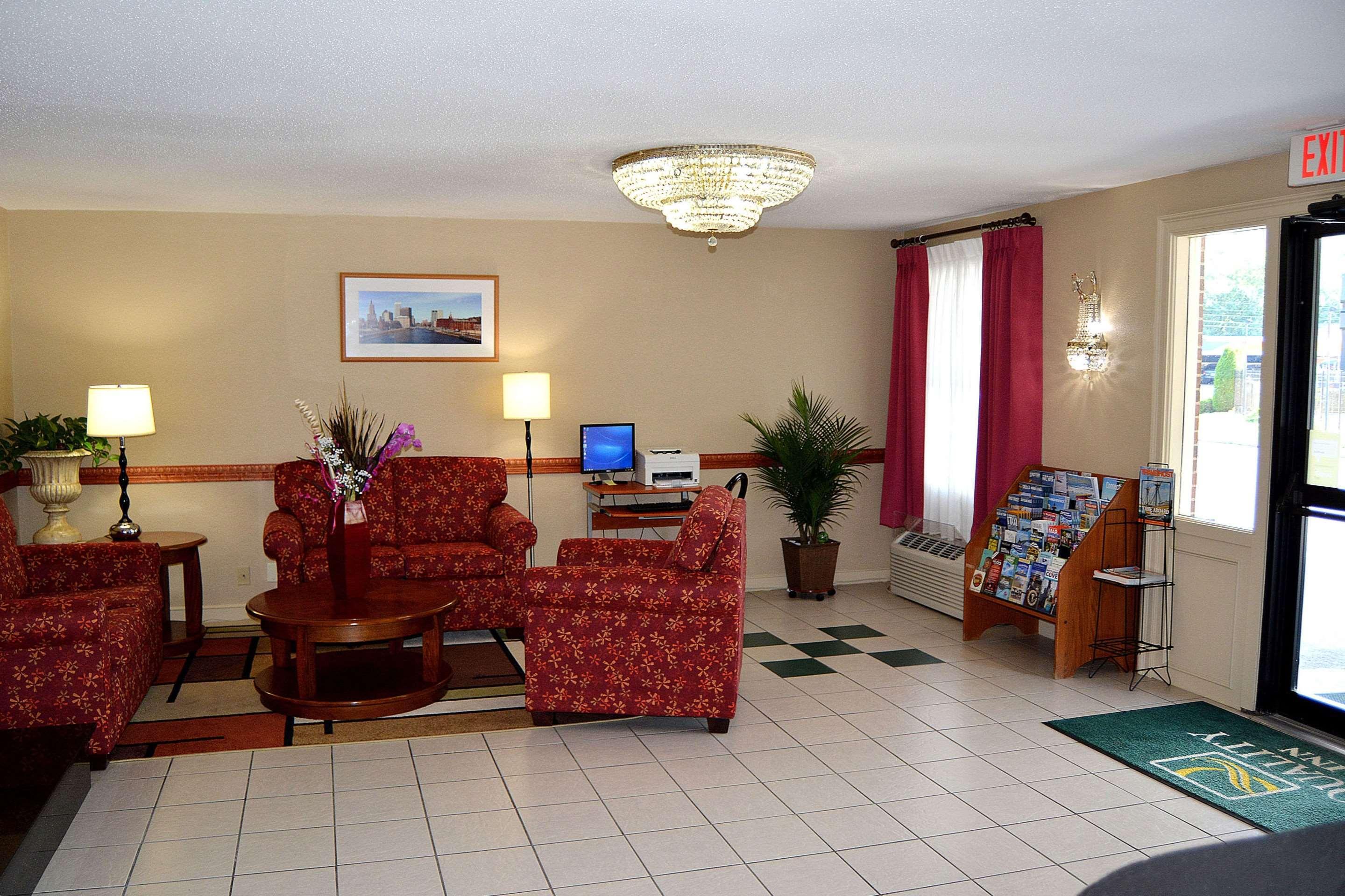 Quality Inn Raynham - Taunton Extérieur photo