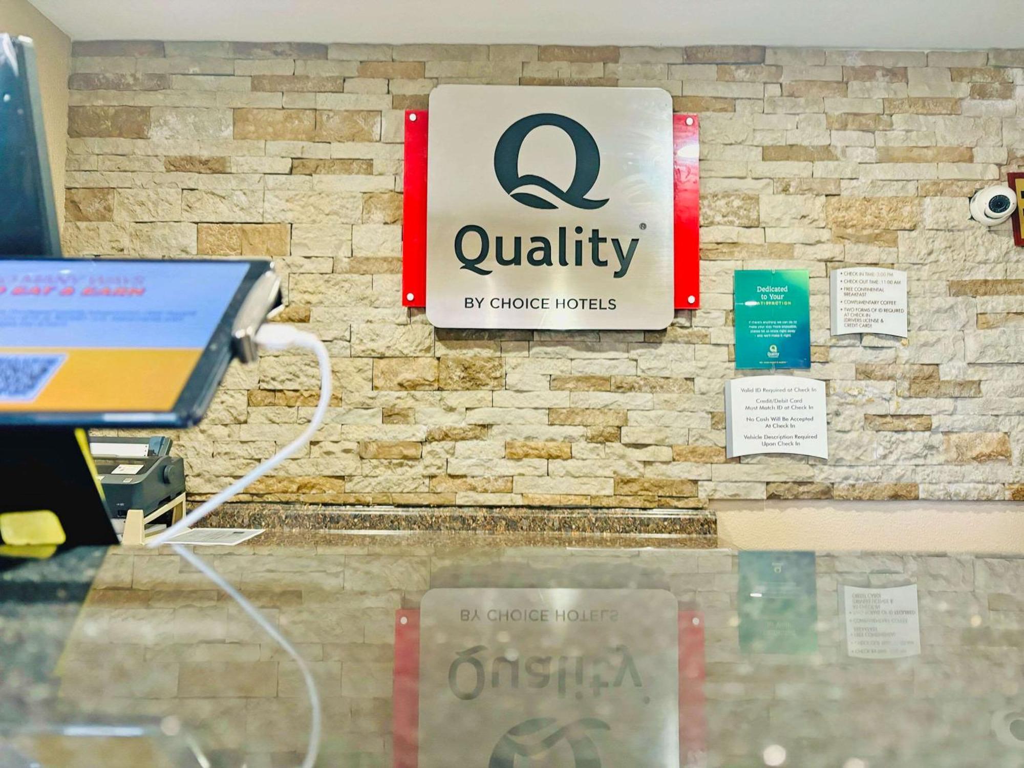 Quality Inn Raynham - Taunton Extérieur photo