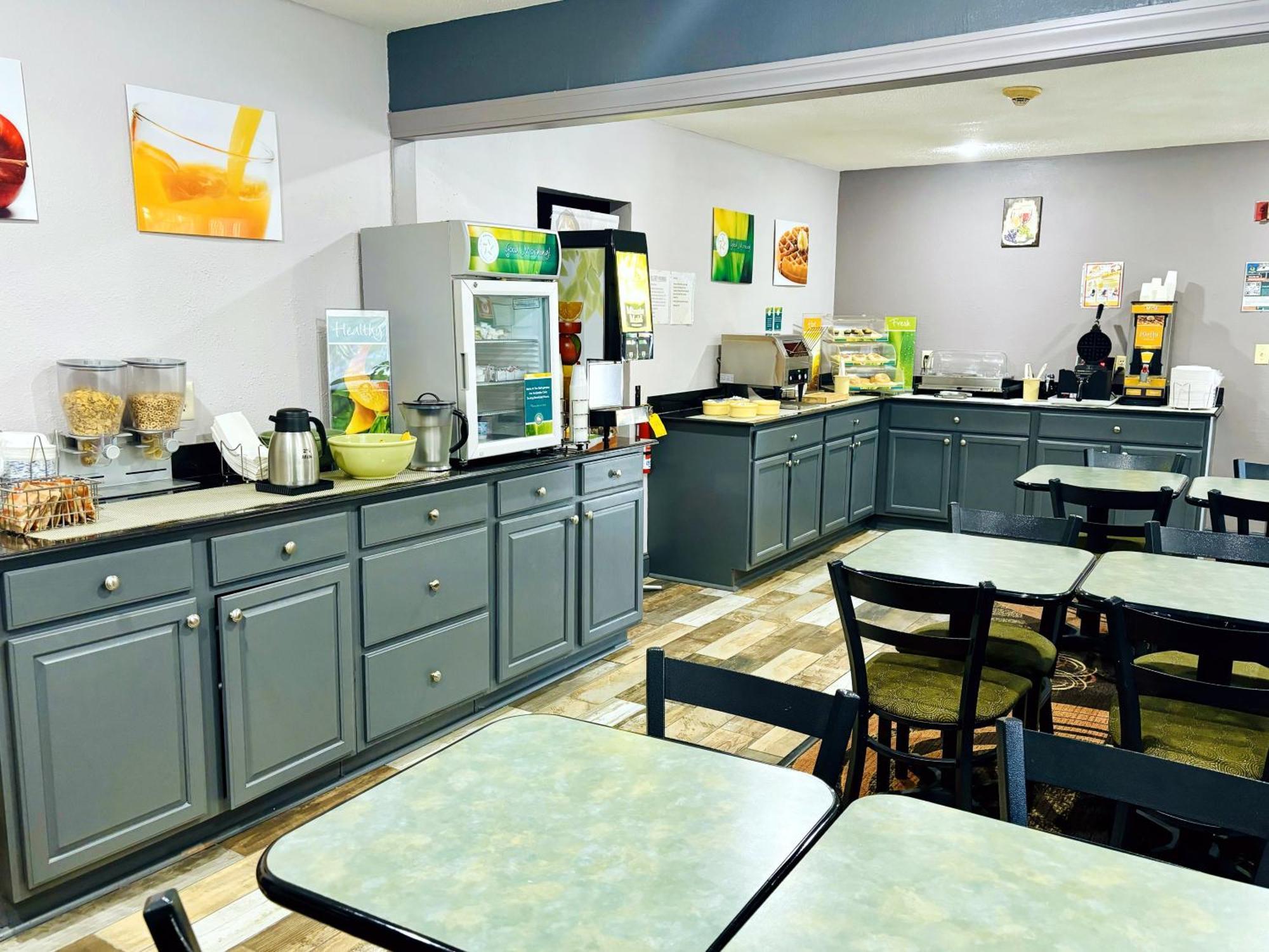 Quality Inn Raynham - Taunton Extérieur photo