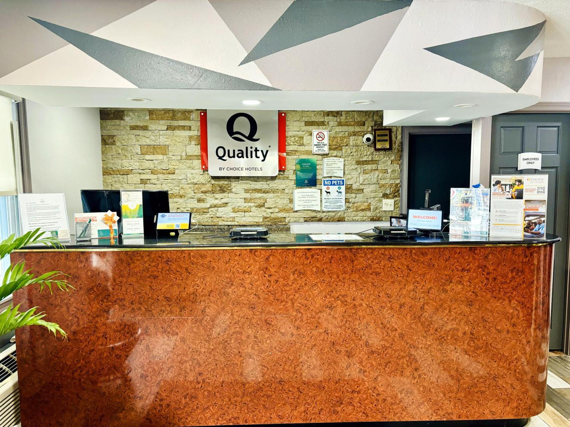 Quality Inn Raynham - Taunton Extérieur photo