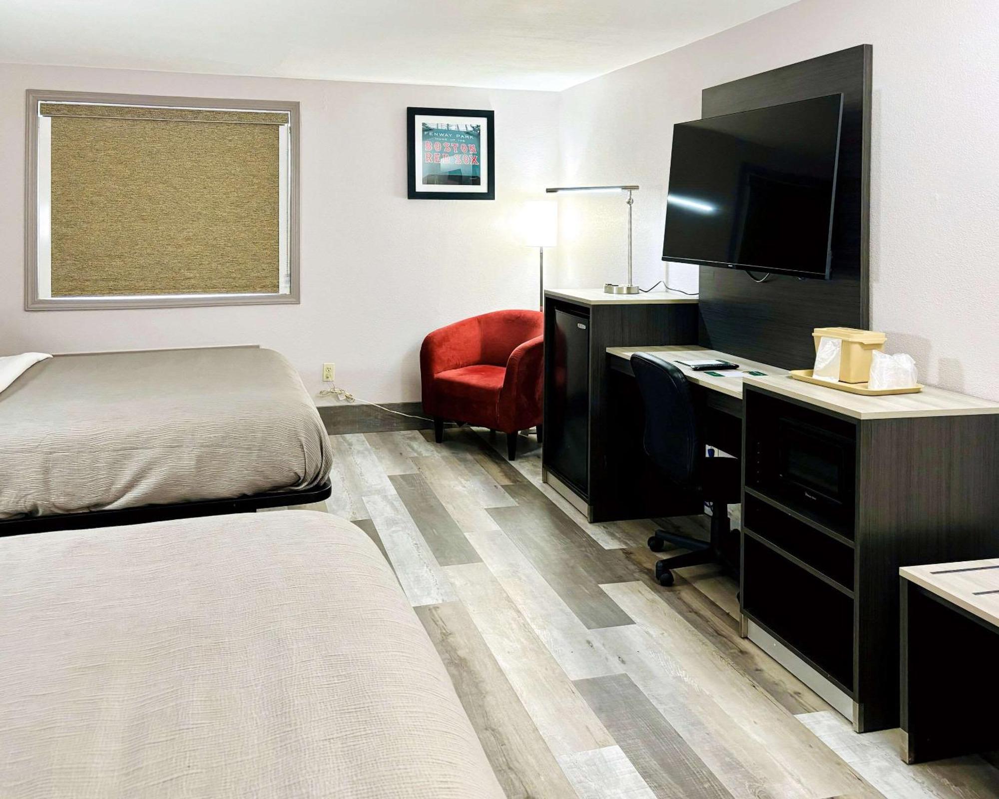 Quality Inn Raynham - Taunton Extérieur photo
