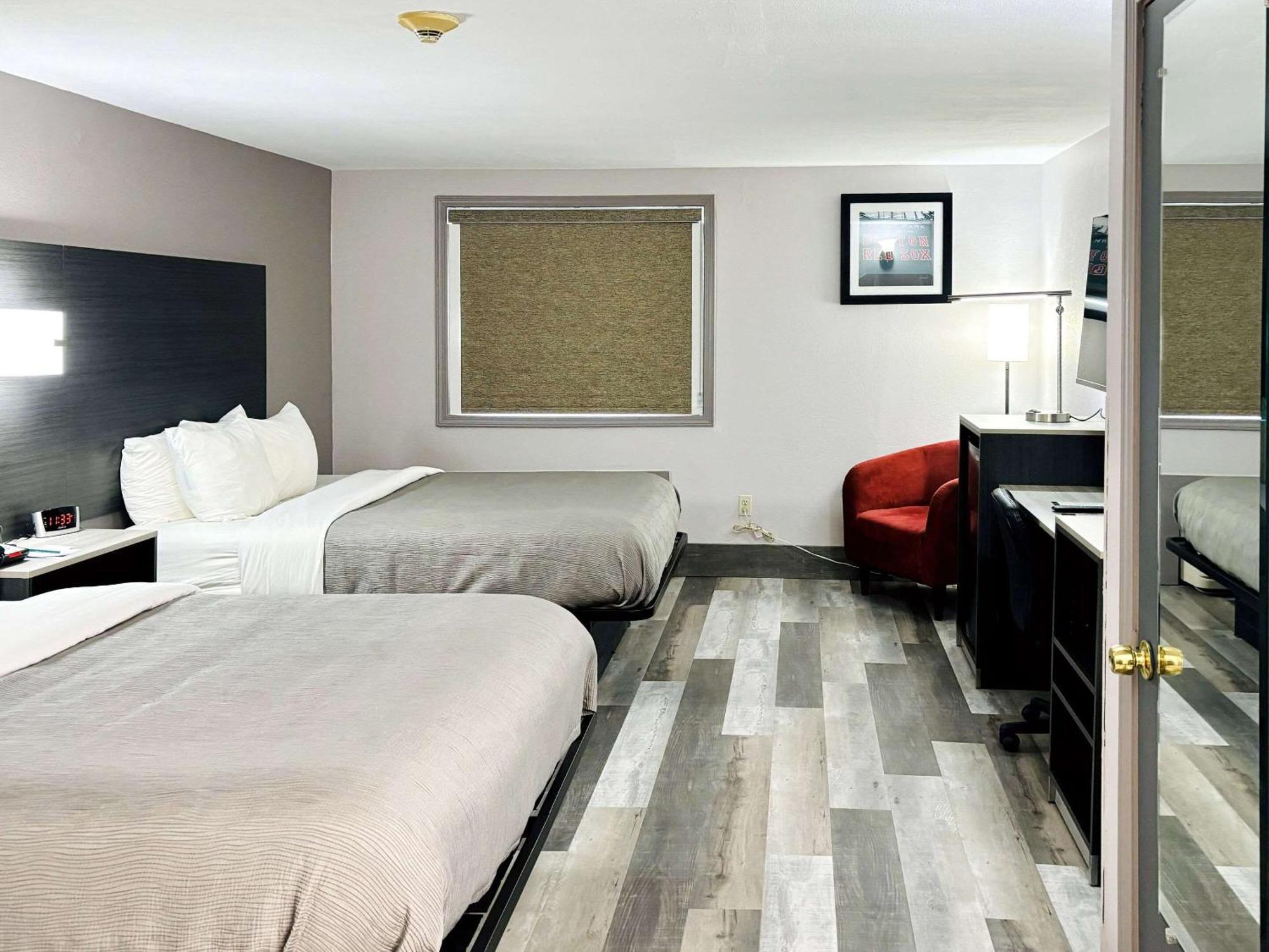 Quality Inn Raynham - Taunton Extérieur photo
