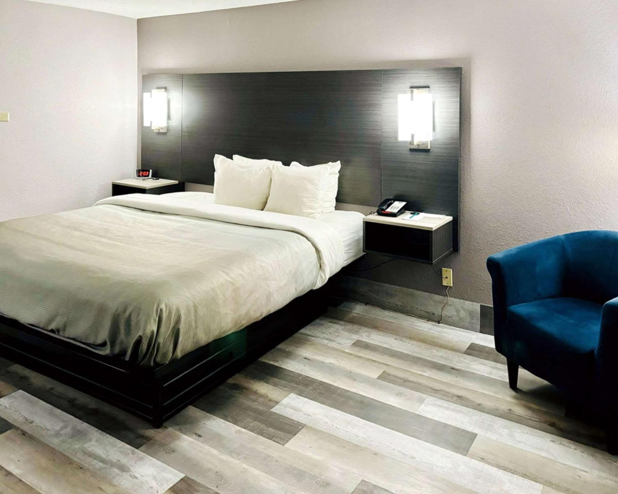 Quality Inn Raynham - Taunton Extérieur photo
