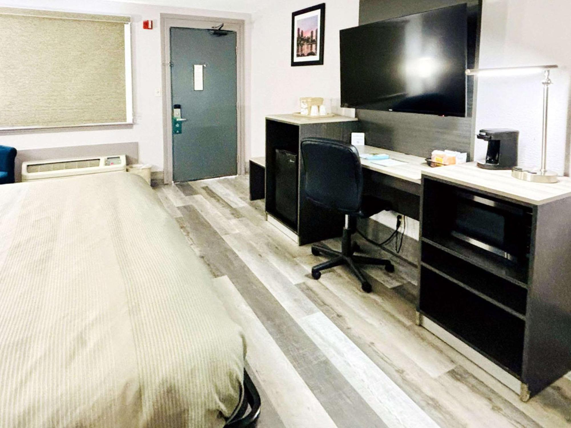 Quality Inn Raynham - Taunton Extérieur photo