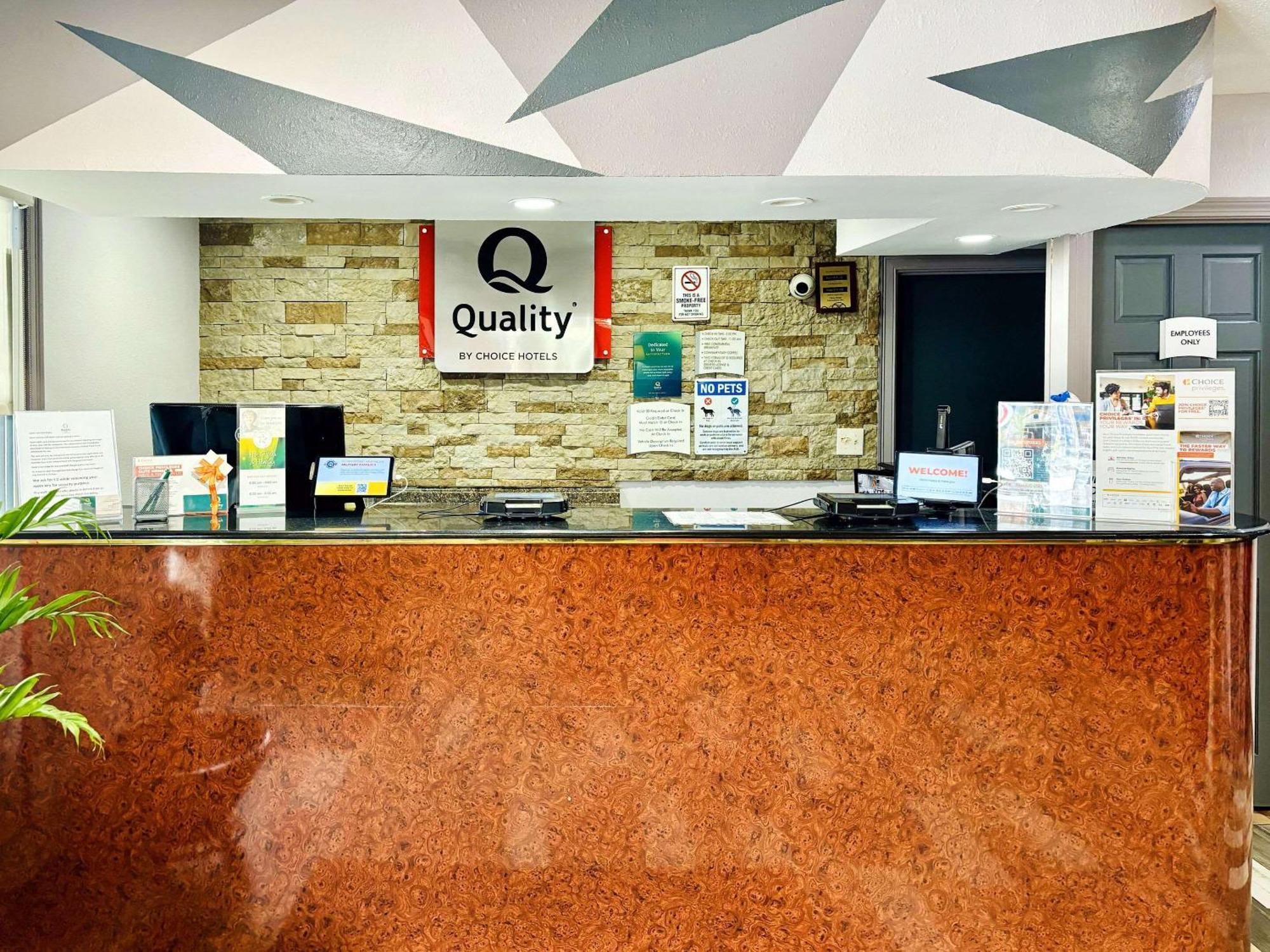 Quality Inn Raynham - Taunton Extérieur photo